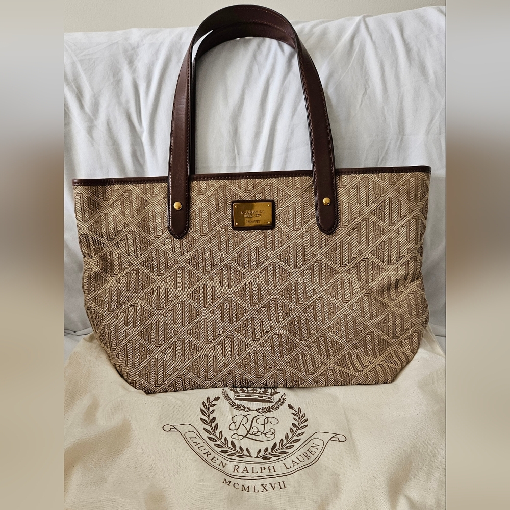 Lauren Ralph Lauren Shoulder Bag